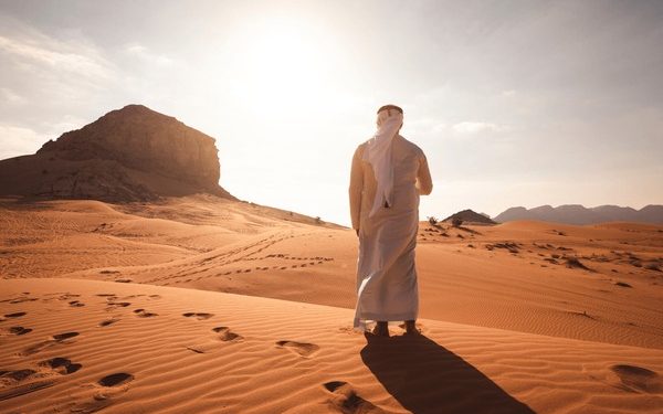 Kisah Lelaki Tua yang Berjalan kaki Untuk Umroh
