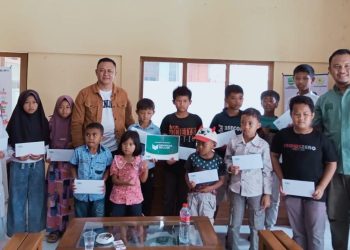 BWA menyampaikan amanah sedekah pendidikan ke anak yatim 1
