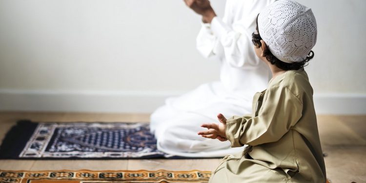 Anak diajak ikut ibadah sejak dini
