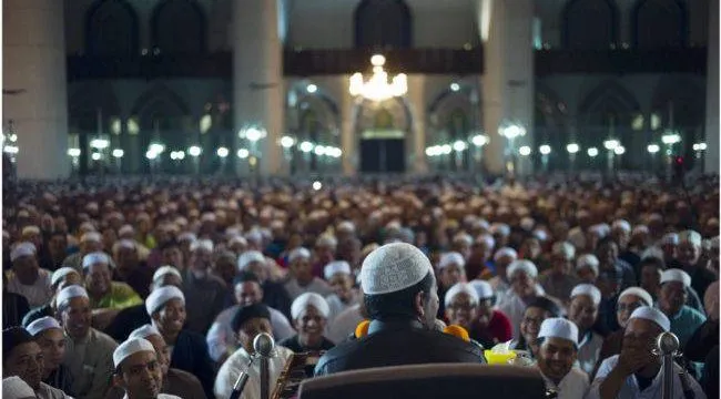 Ilustrasi menyebarkan ilmu pengetahuan