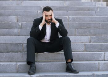 Mengatasi Quarter-Life Crisis: Ketika Kepasrahan Menemukan Jalannya